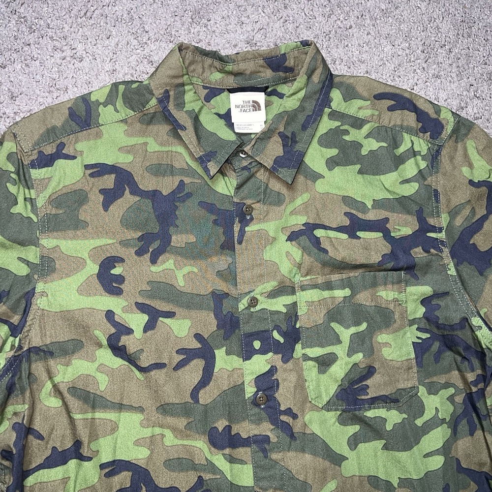 The North Face Men's XL Short Sleeve Hiking Shirt Camo Button-Up Outdoor Cotton